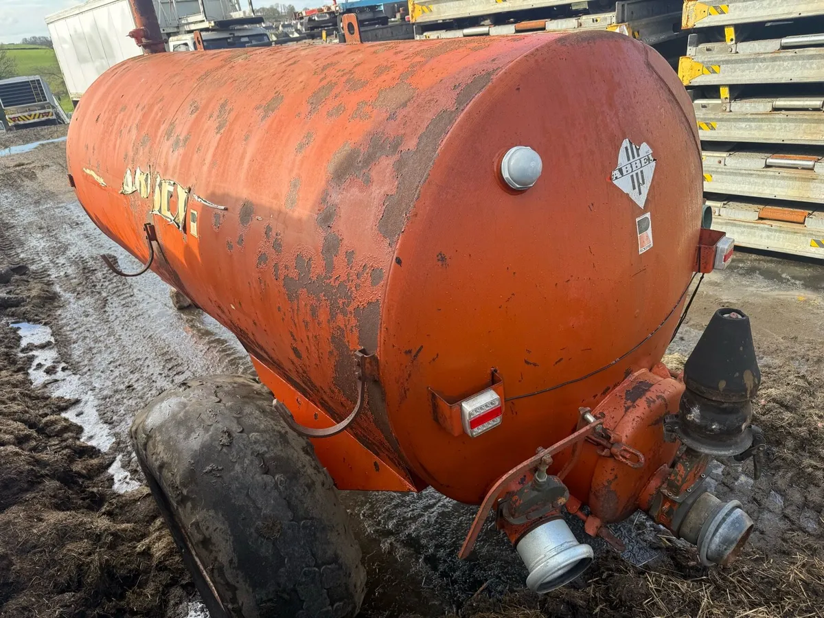 Abbey 1600g tanker - Image 4