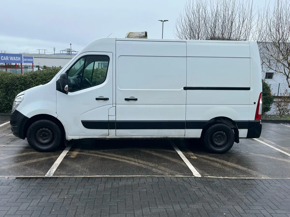 2015 NV400 Fridge sw, DOE +Tax - Image 1