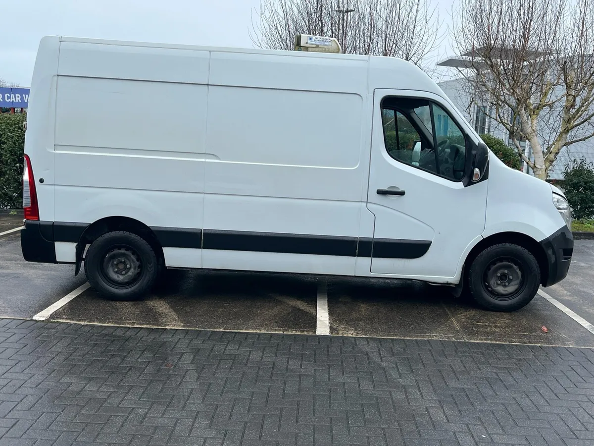 2015 NV400 Fridge sw, DOE +Tax - Image 4