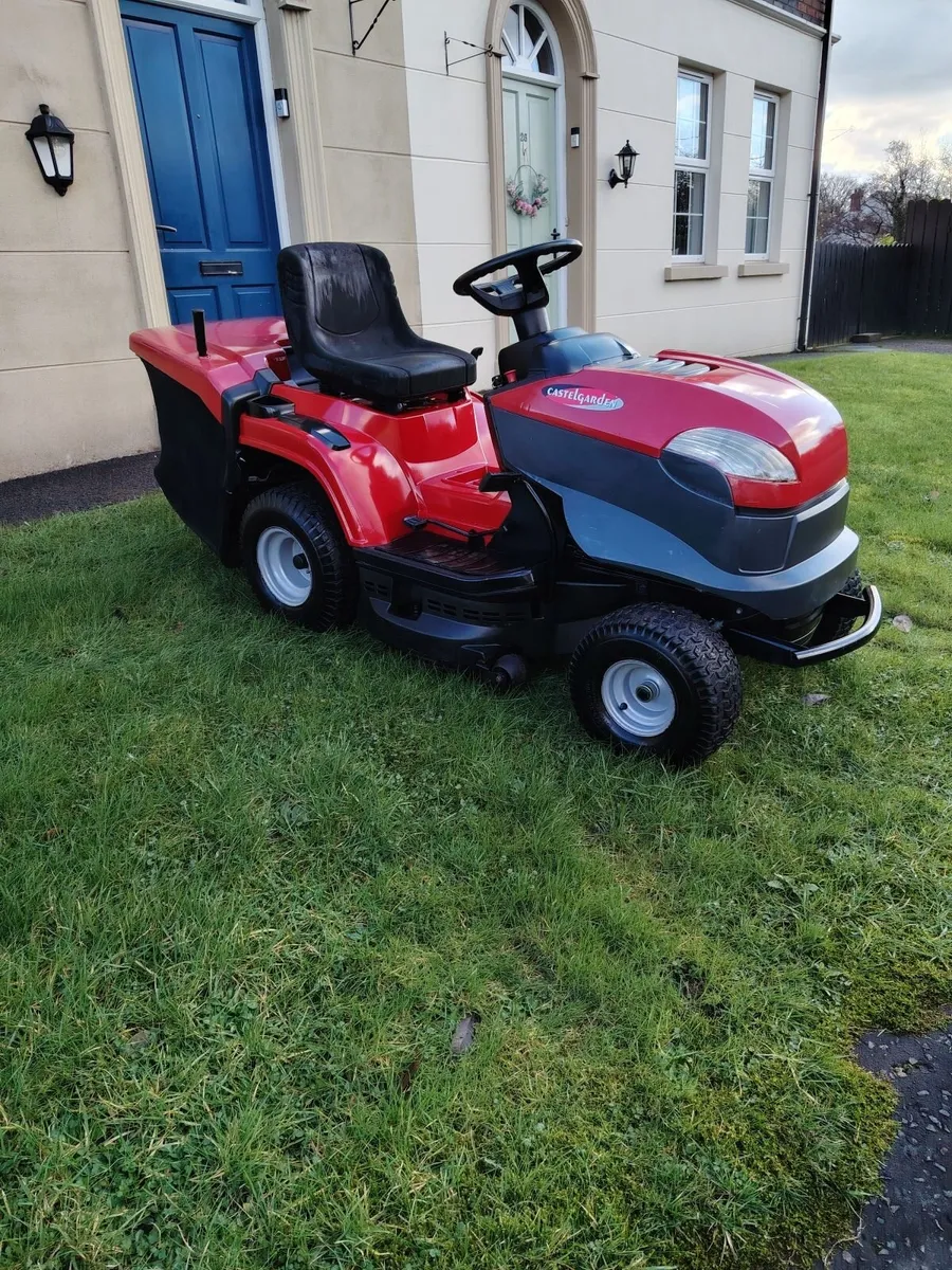 Castelgarden petrol ride on lawnmower - Image 1