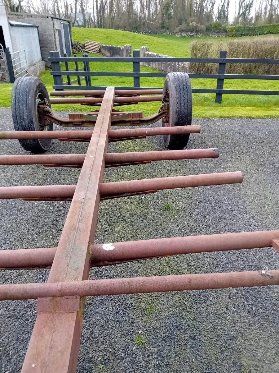 Bale carrier - Image 2