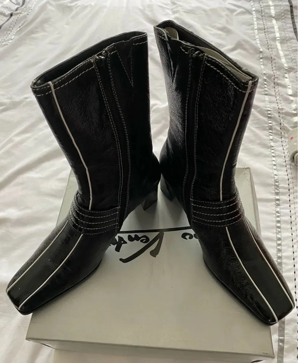 Brand NEW Gino Ventori Ladies Boots, Size 39 / 6 - Image 4