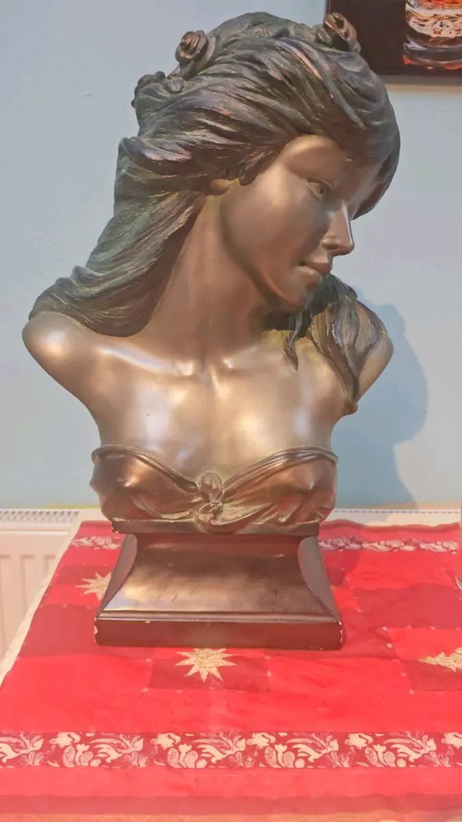 Capodimonte Italy Art Nouveau Lady Bust – Limited - Image 1