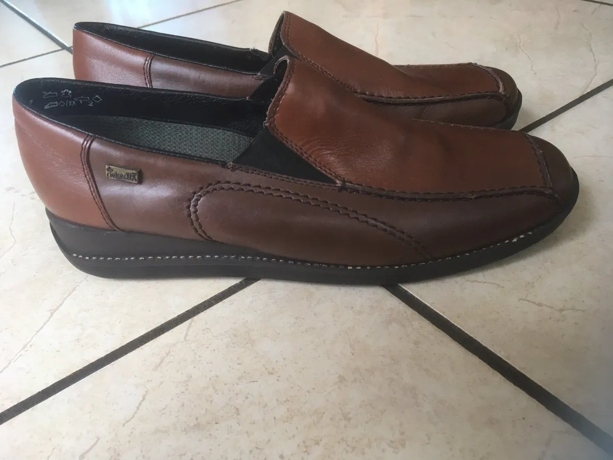 BRAND NEW Rieker Leather Shoes Loafers Size 39 / 6 - Image 2