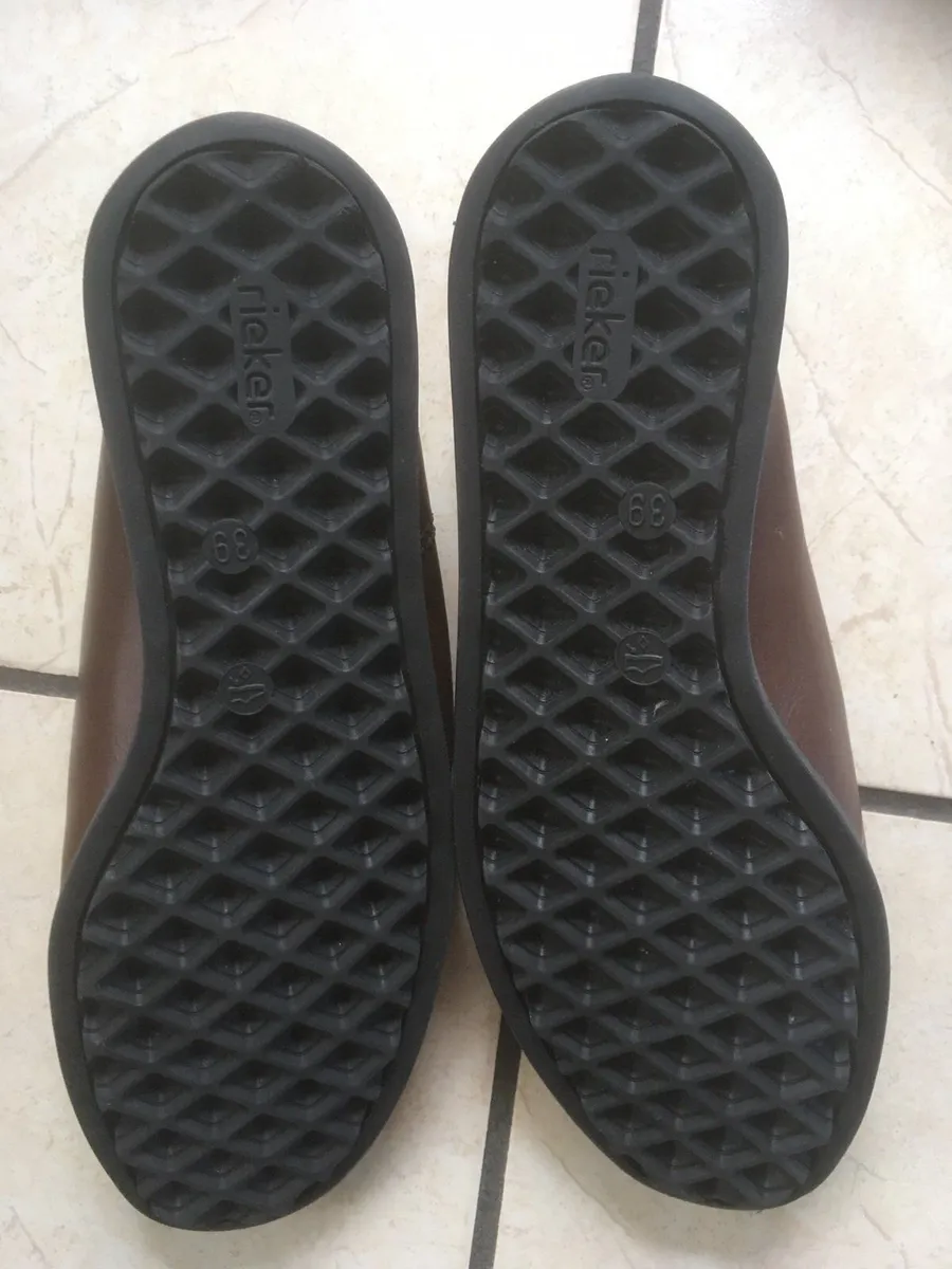 BRAND NEW Rieker Leather Shoes Loafers Size 39 / 6 - Image 3