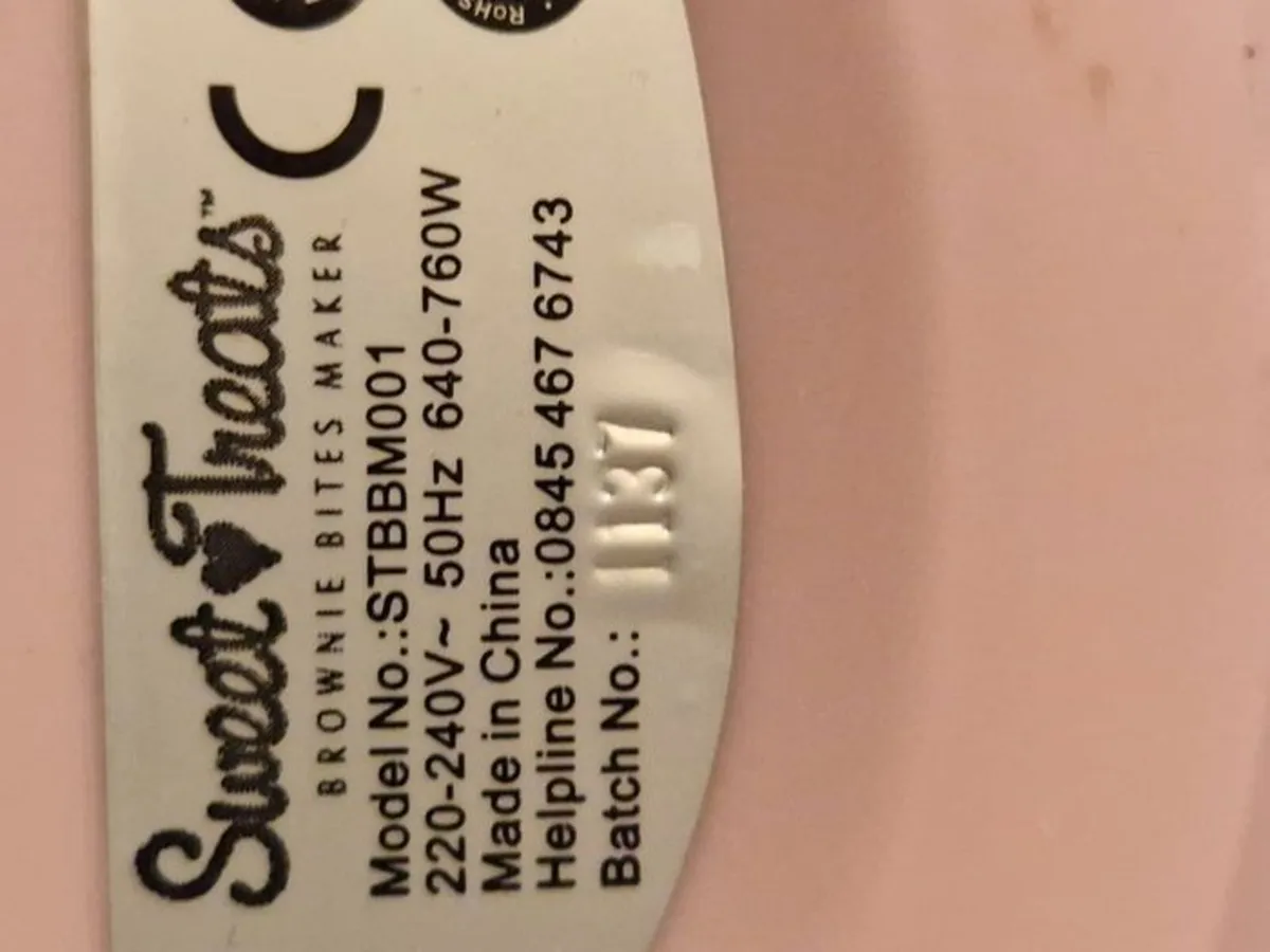 NEW Sweet Treats Brownie Bite Maker Model STBBM001 - Image 4