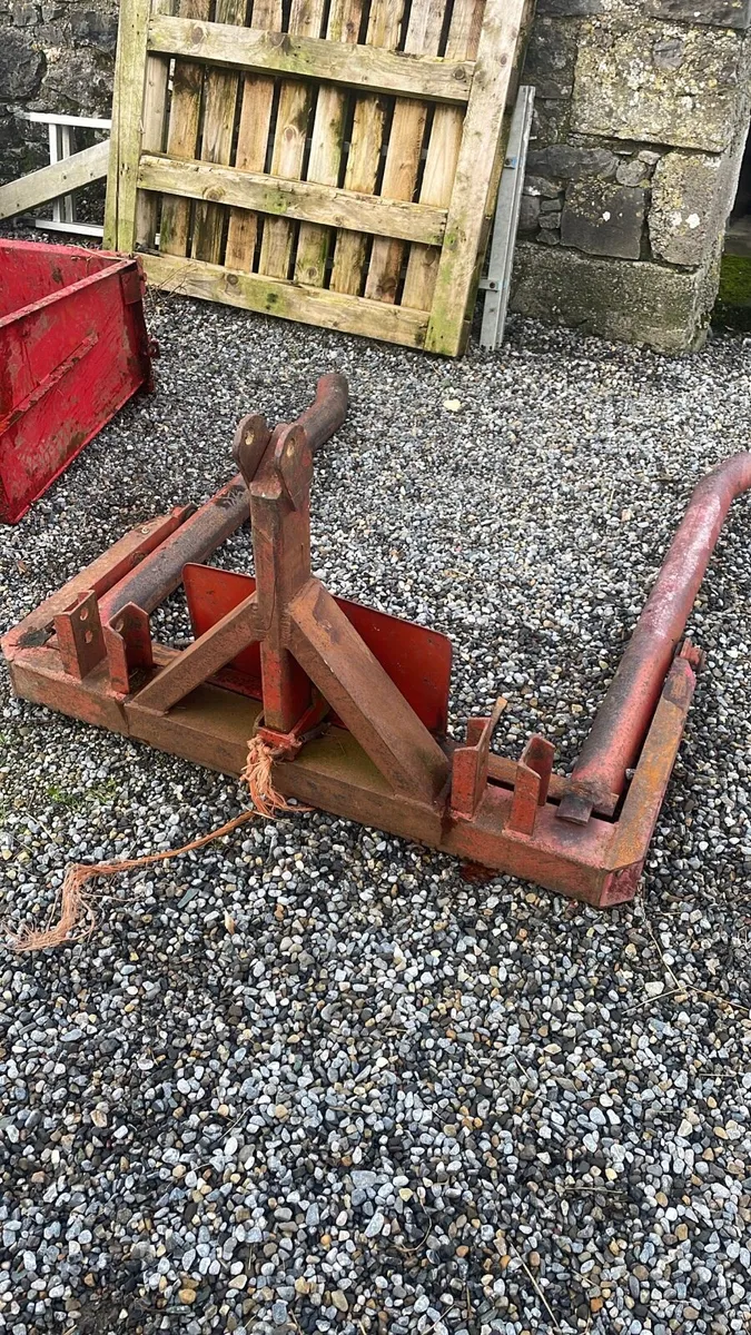 Bale lifter - Image 2