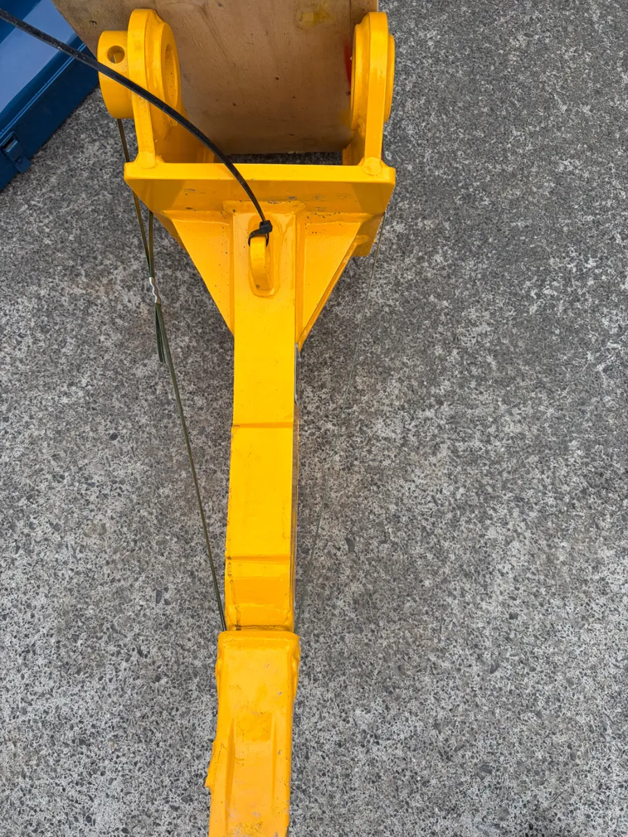 Unused Toft 45mm pin ripper suit 4-7t digger - Image 2