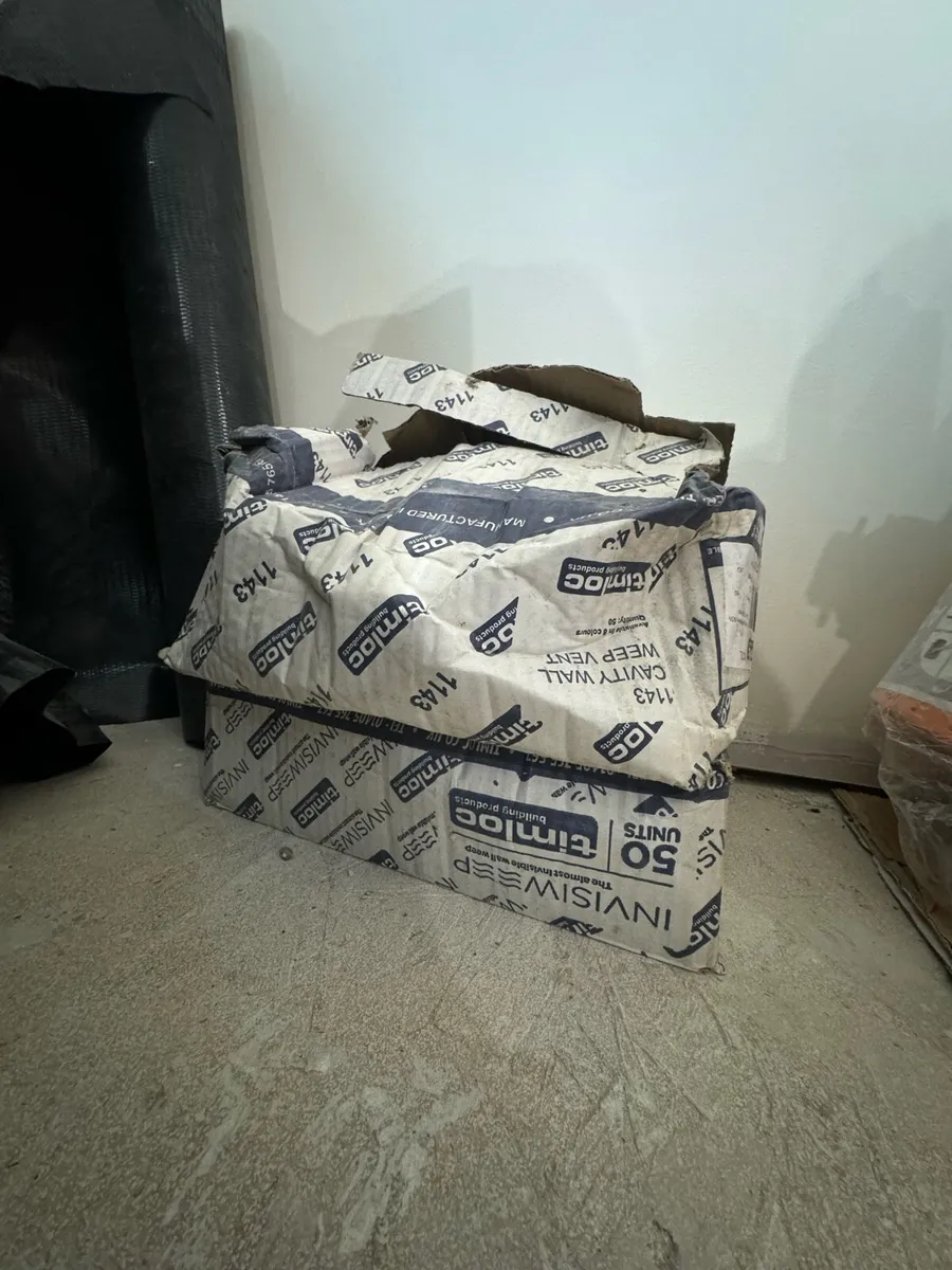 Rectangular Cavity Wall Weep Vent x 150 approx - Image 1