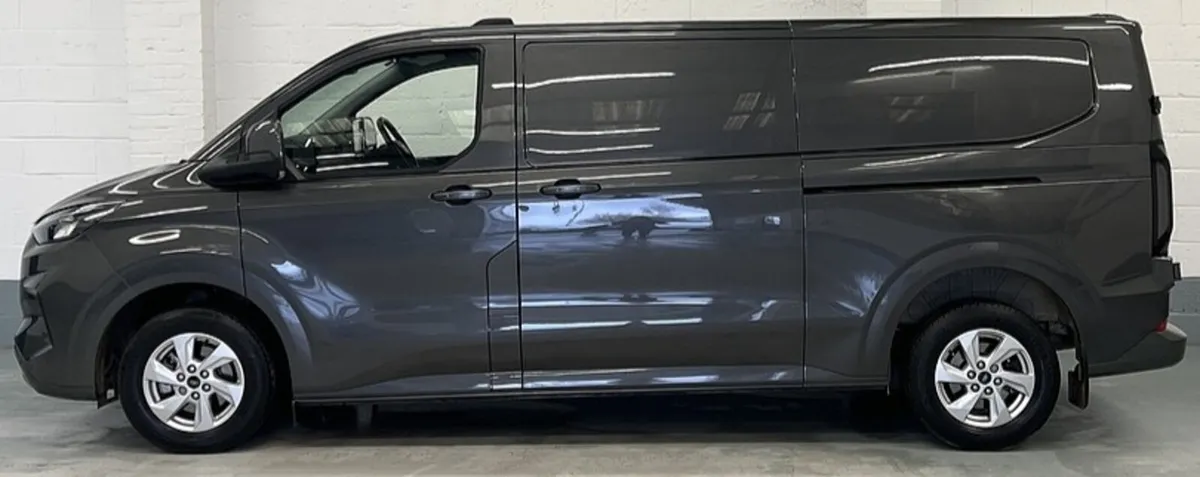 2024 Ford Transit Custom Panel Van - Image 4