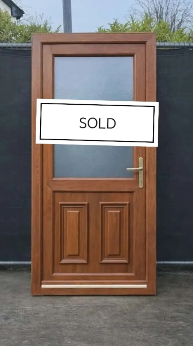GOLDEN OAK DOOR AVAILABLE