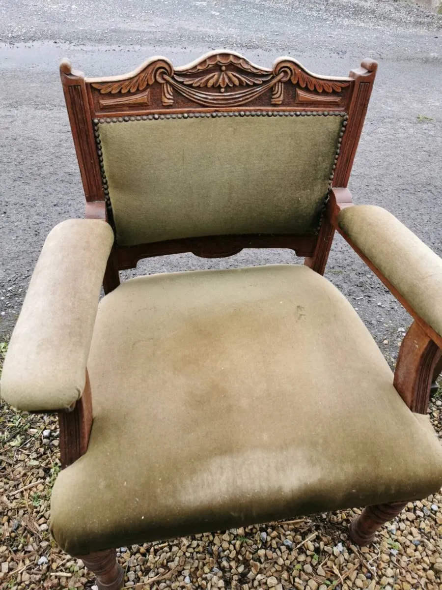 Antique chairs and collectables - Image 3