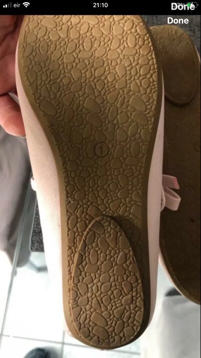 Girls monsoon shoes size 1 €10 - Image 3