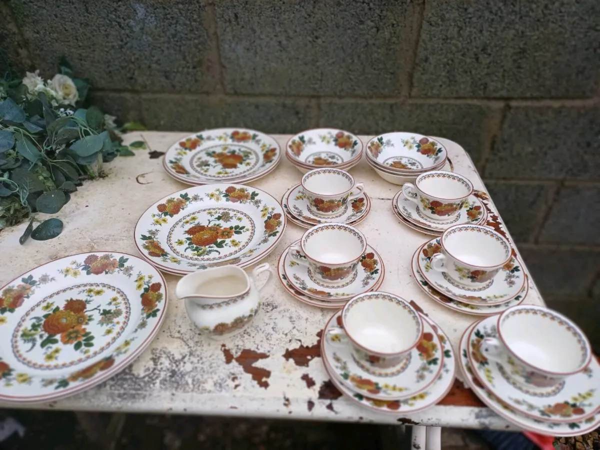 Vintage Franciscan Dynasty Mandalay Set - Image 3