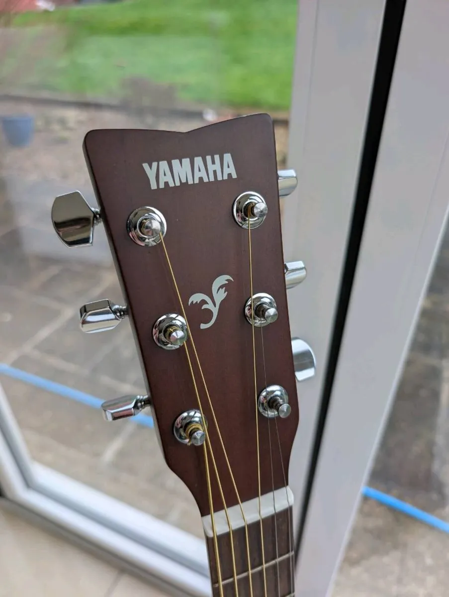 Yamaha F310P Acoustic Guitar - Image 4