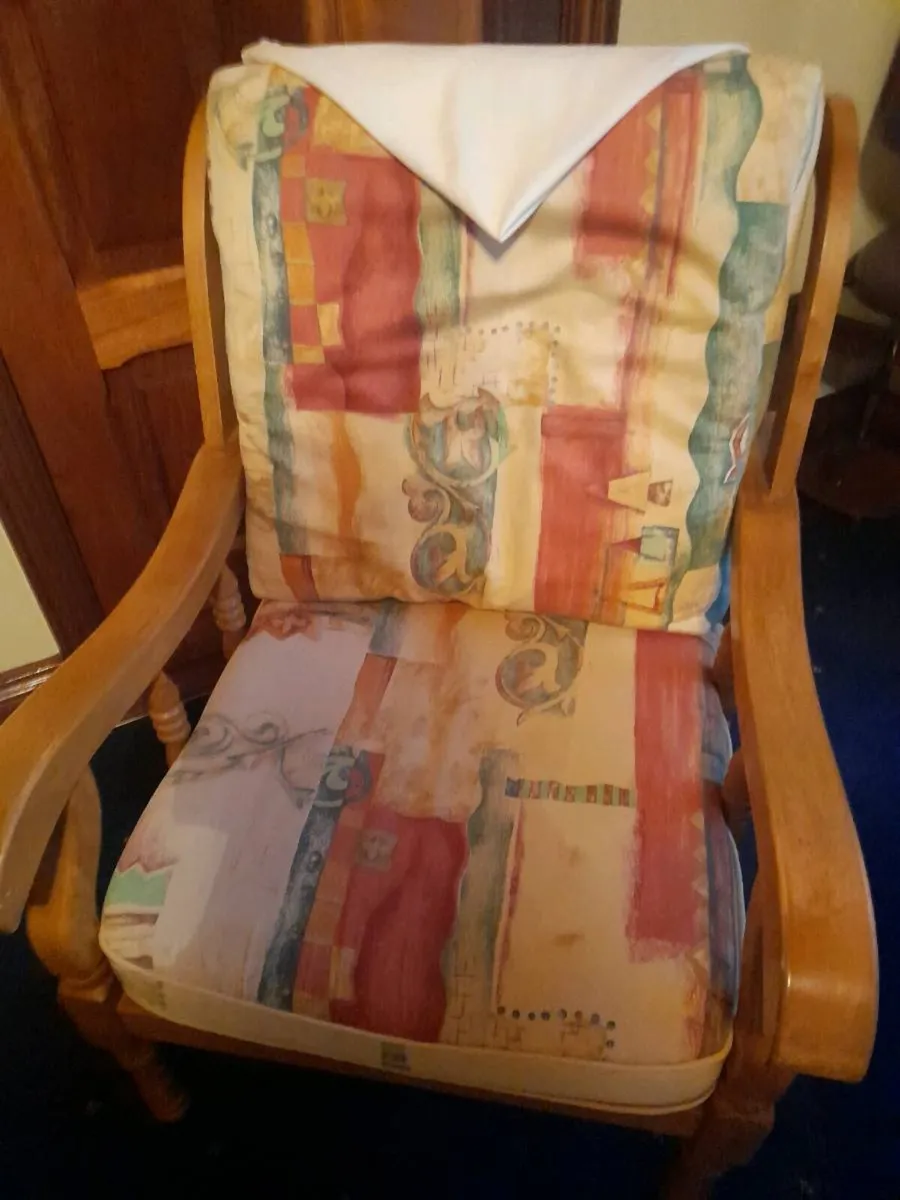 Three piece suite - Image 2