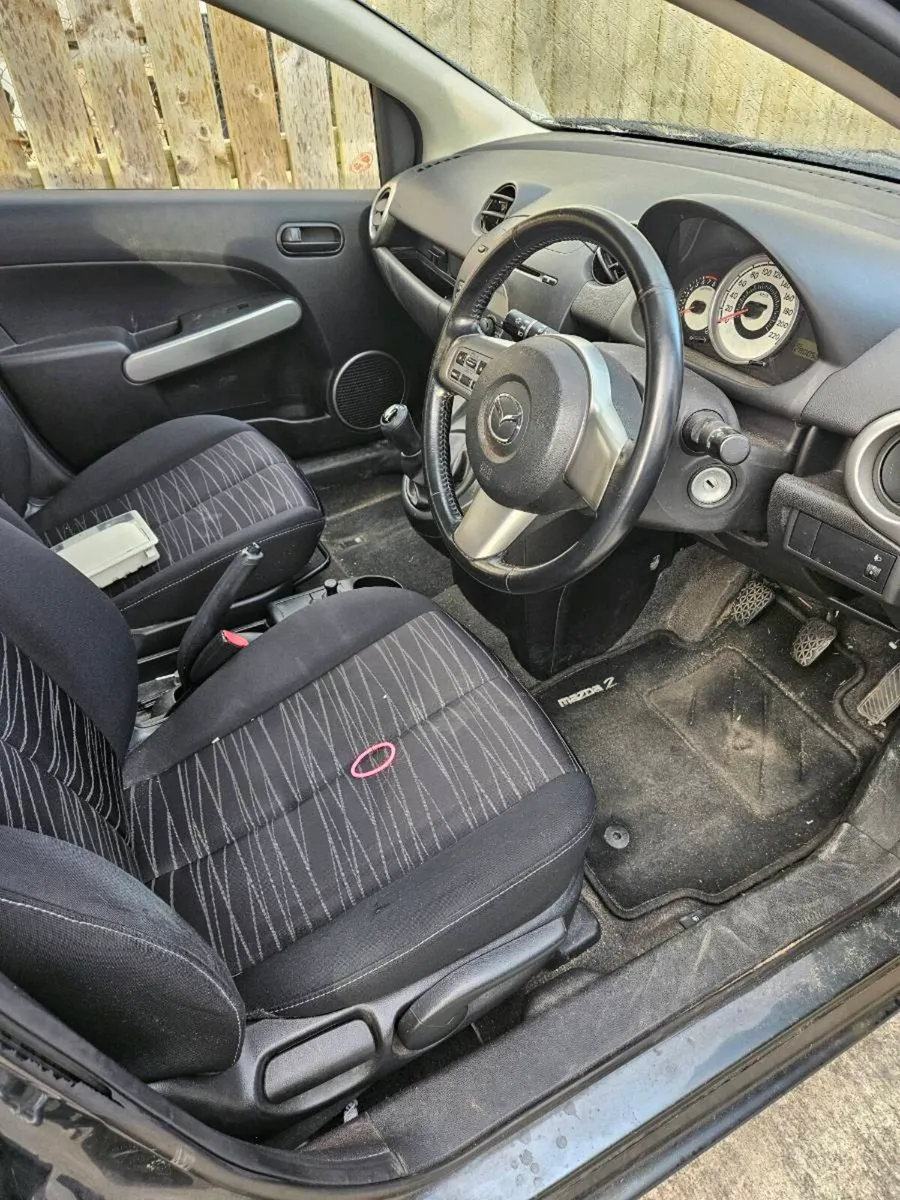 Mazda 2 for parts - Image 3