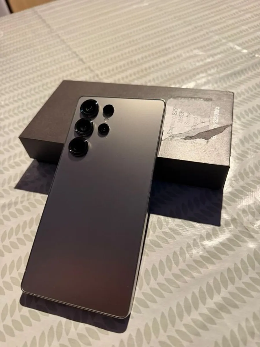 Samsung s25 ultra - Image 1