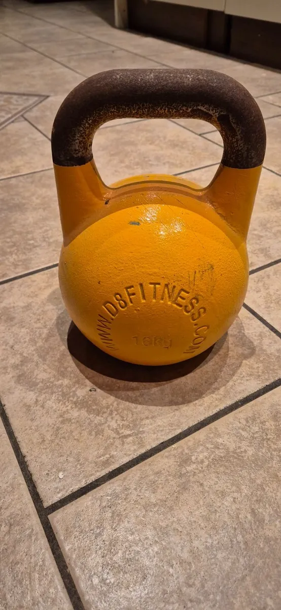 D8 Fitness Kettlebell - 16kg - Image 1
