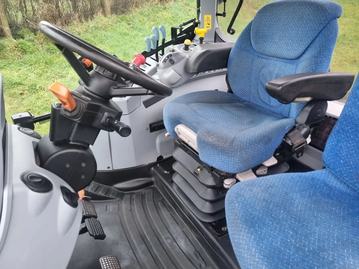 2014 NH T6.160 6700 hrs full suspension - Image 2