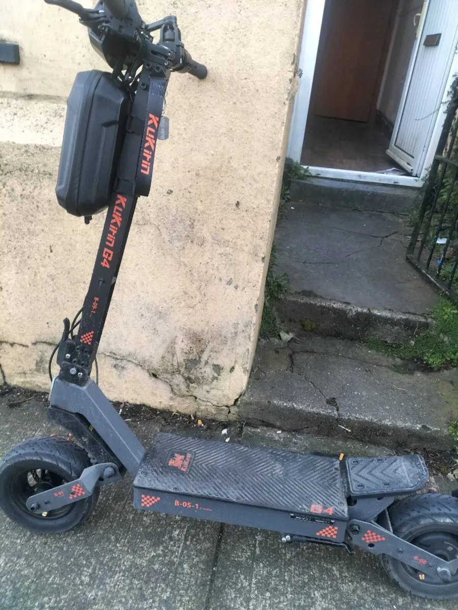 Electric Scooter G4 - Image 1