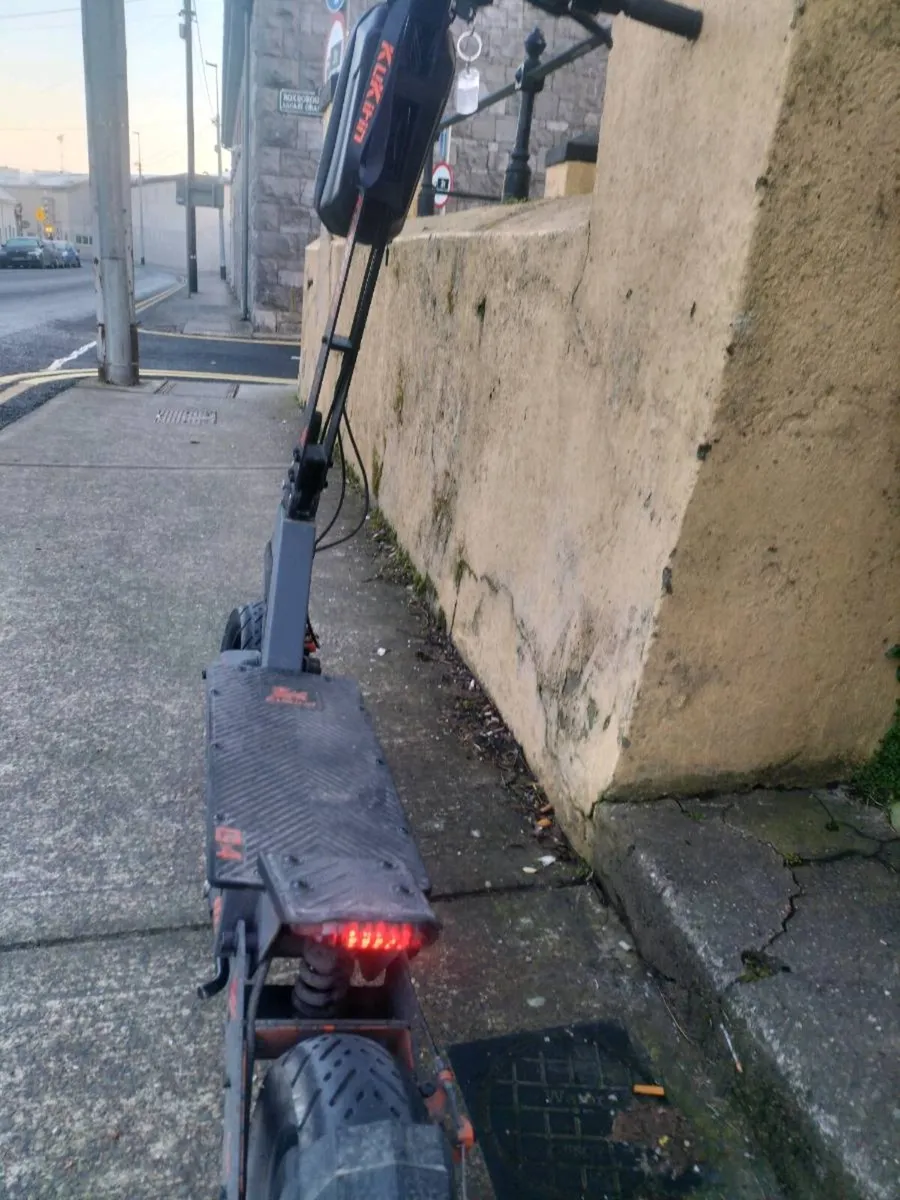 Electric Scooter G4 - Image 2