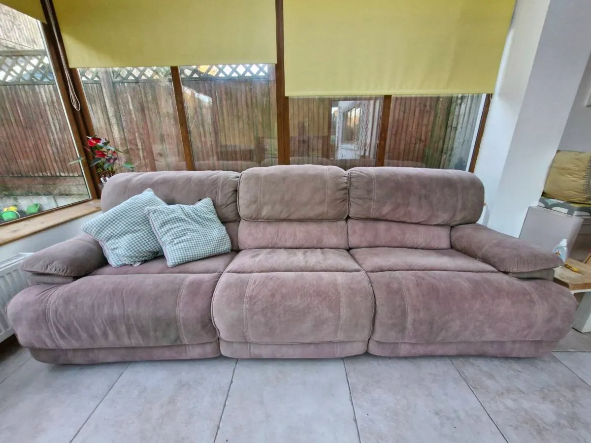 3 seater reclining couch - Image 1