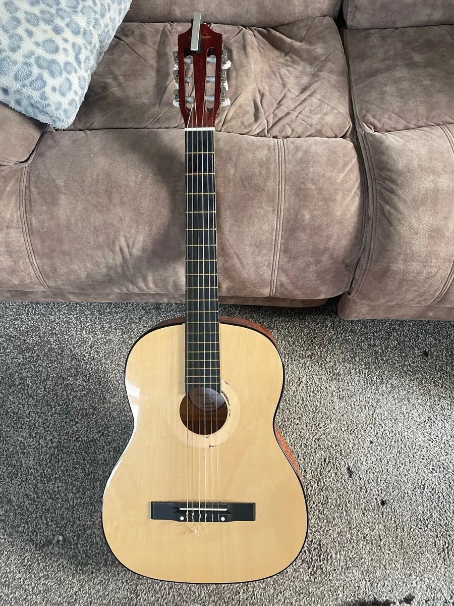 Classic guitar for free