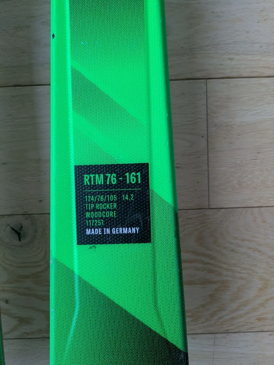 Völkl Skis mens 161 cm in perfect condition - Image 3