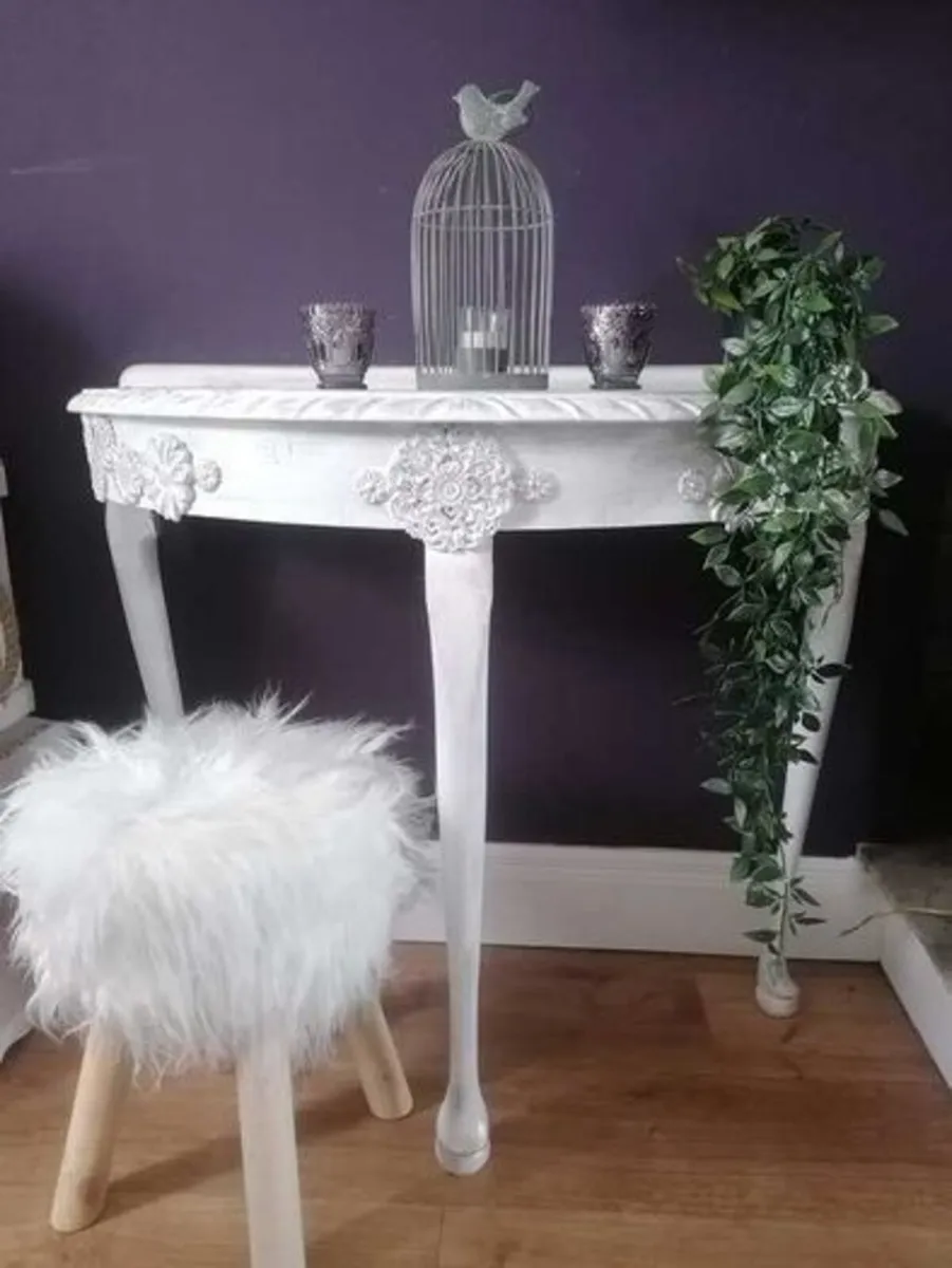 Sonville House  vintage table - Image 2