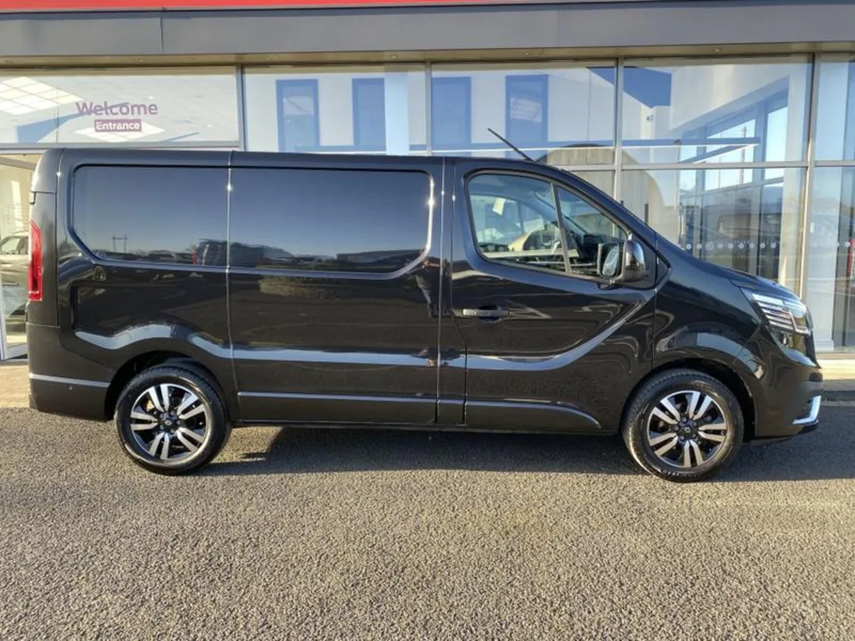Renault Trafic SWB  SL30 Blue dCi 150 Extra Sport - Image 4