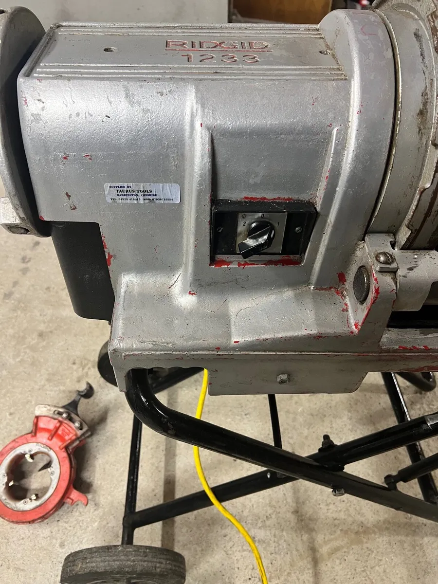 Plumbing equipment - Image 4