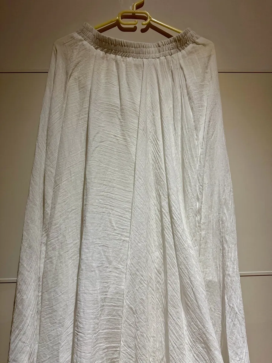 Long skirt - Image 2