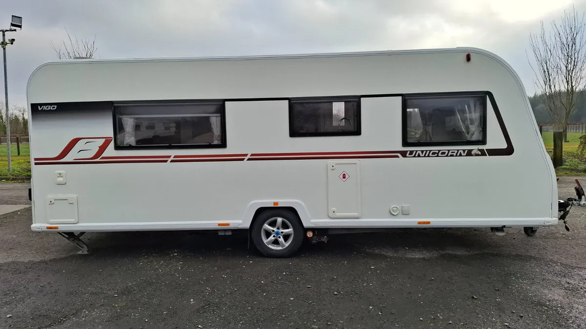 Bailey Unicorn Vigo fixed islsnd  bed caravan - Image 1