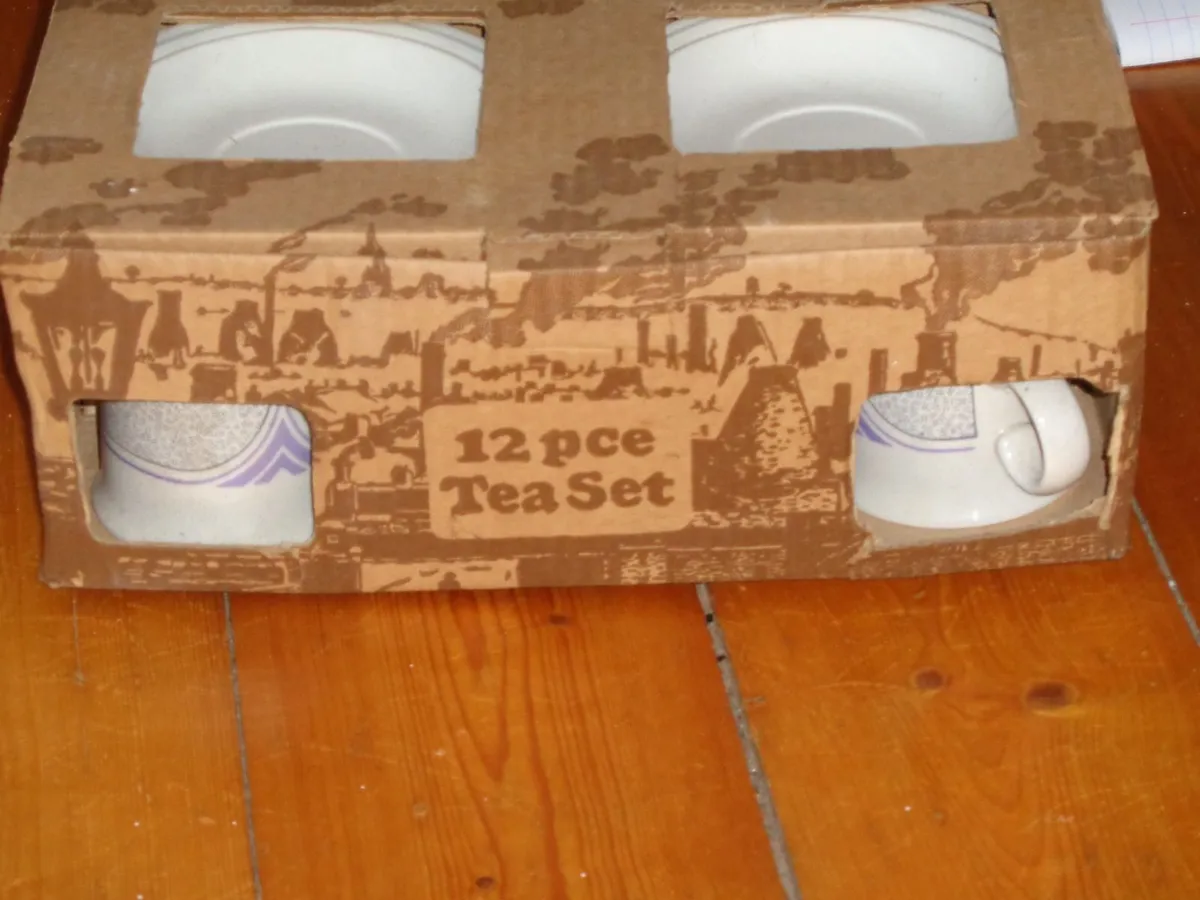 Set of Cups and Saucers for Sale - Image 4