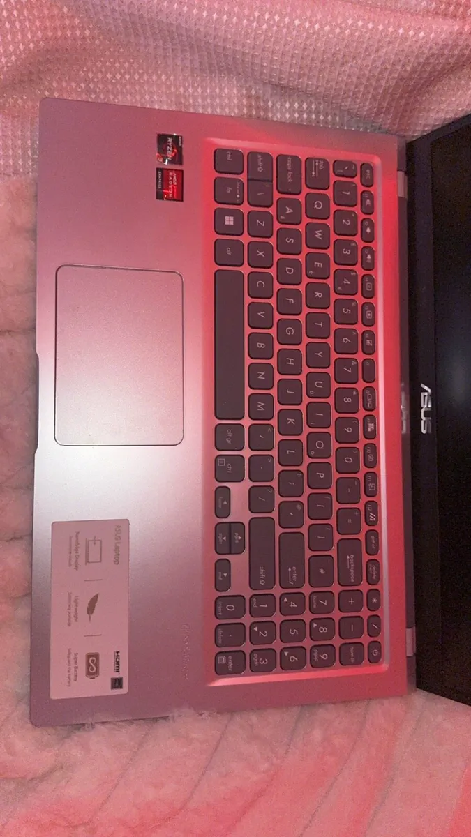 ASUS laptop - Image 1