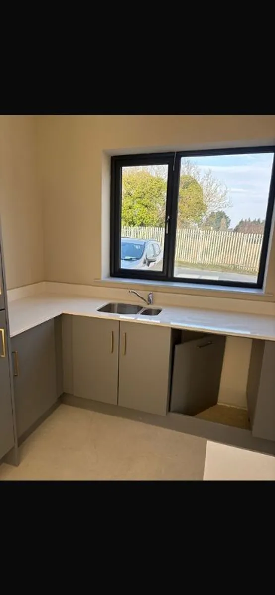 Brand new kitchen - Image 3