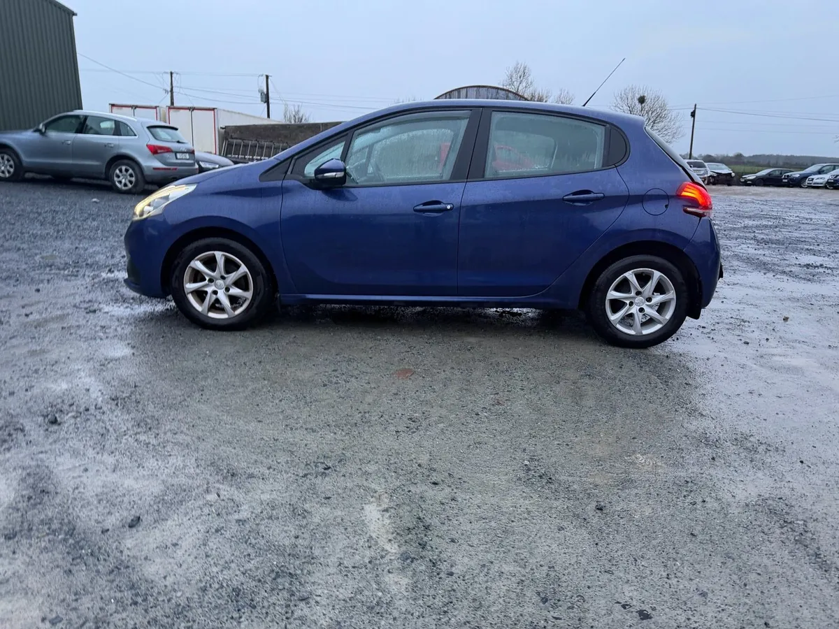 2017 Peugeot 208 Diesel - Image 3