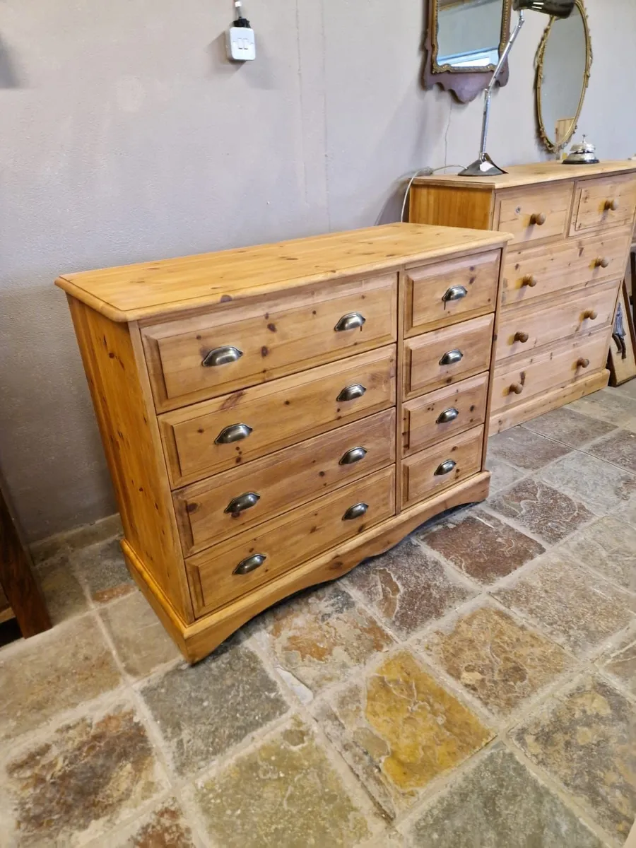 Large vintage pine chest of drawers - Image 1