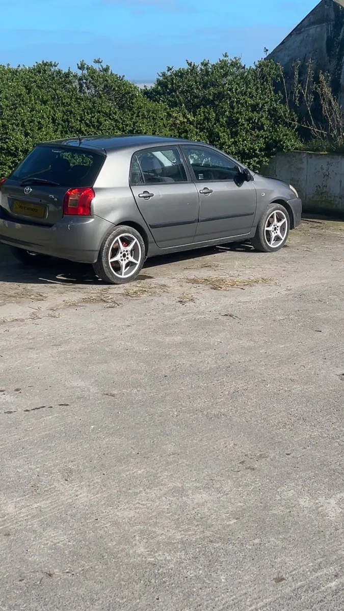 E12 Corolla - Image 3