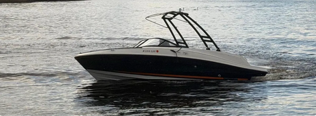 2016 BAYLINER VR5 Sports boat - Image 2