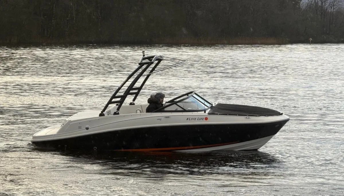 2016 BAYLINER VR5 Sports boat - Image 3