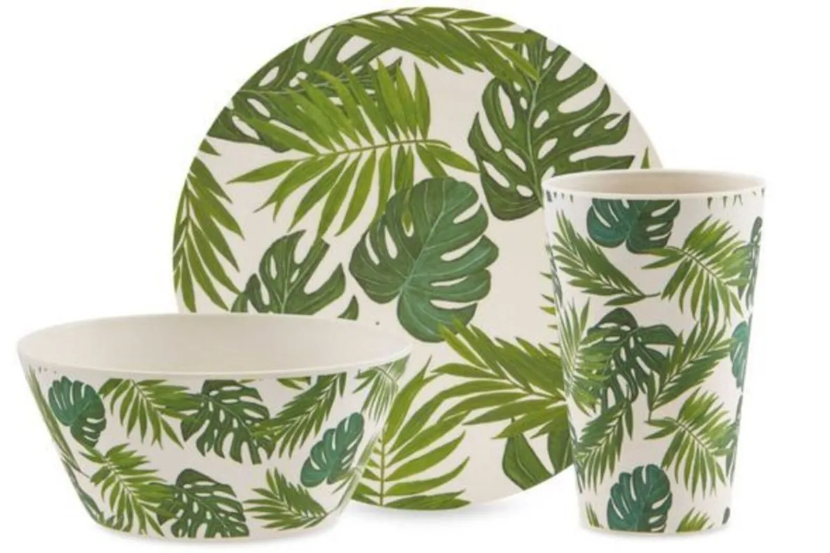 Brand New Tropical botanical Dinner Set, 18 Pieces - Image 1