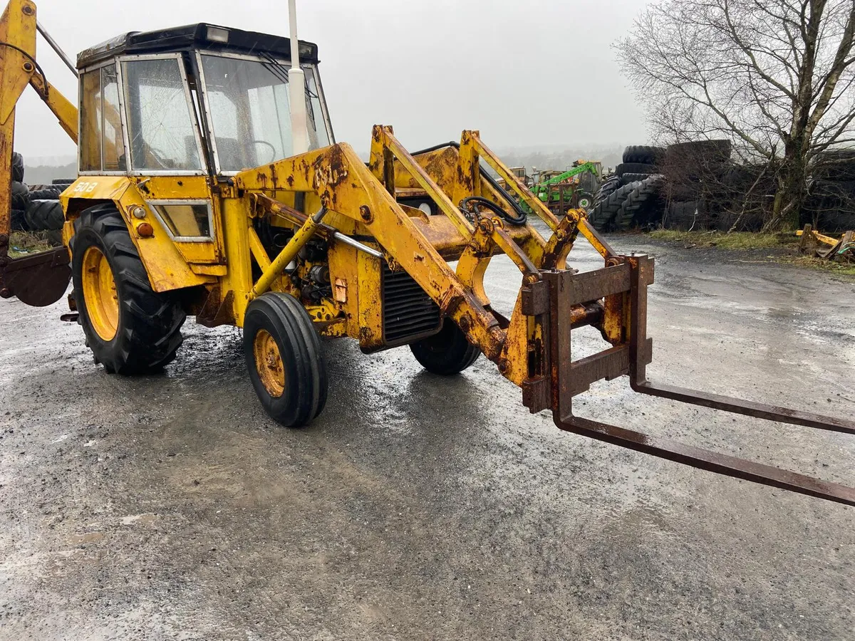 Massey Ferguson 50B Digger Loader - Image 1