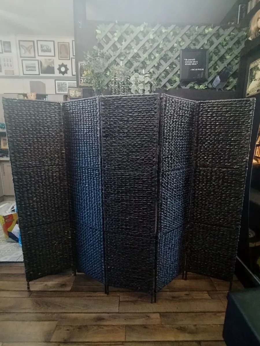 vidaXL 5 Panel Room Divider. Wood Dark Rattan - Image 2