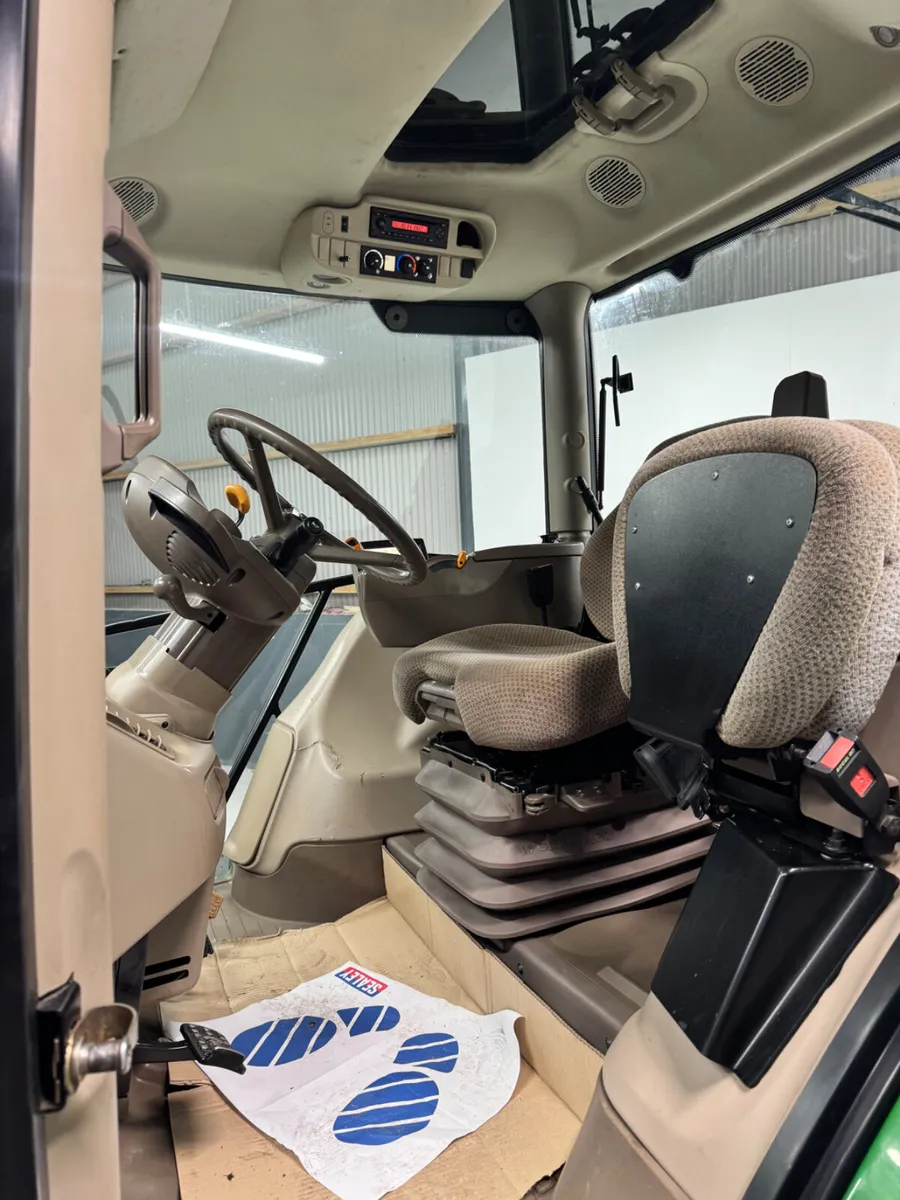 2015 John Deere 6150R - Image 4