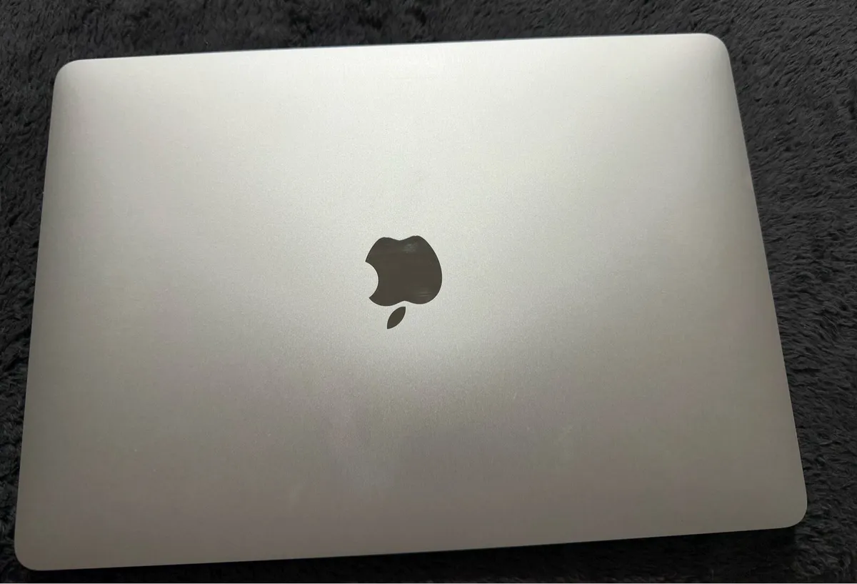 MacBook Air - Image 1