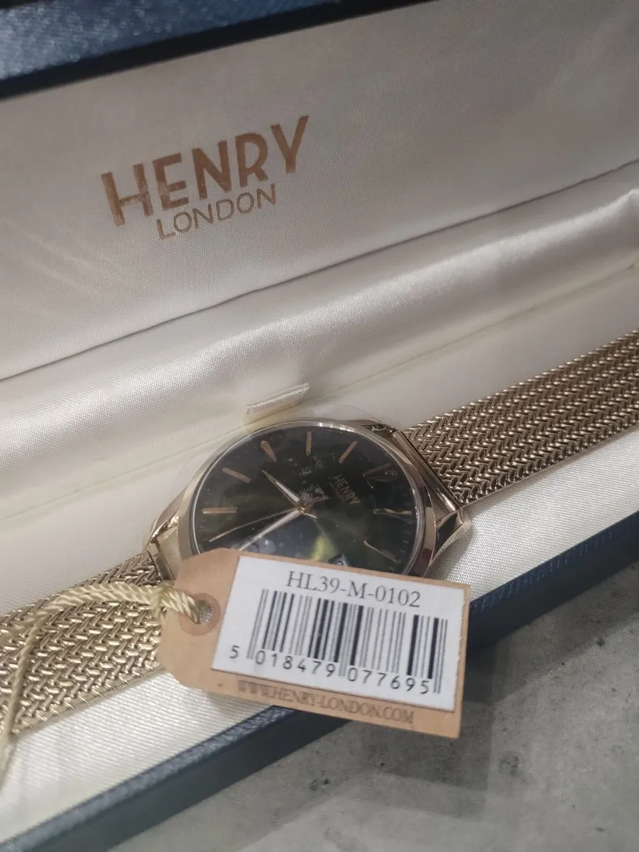 Henry London Gold Mesh Watch. New, Discontinued - Image 4