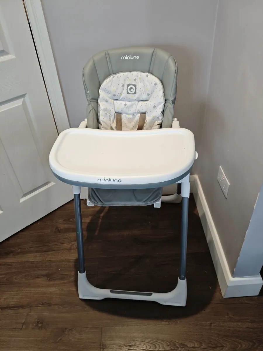 High chair - Image 1