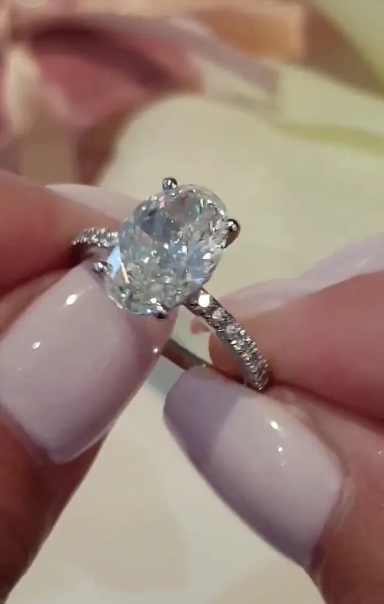 Engagement ring - Image 2